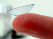 Контактные линзы могут изменить микрофлору глаза