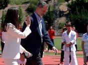 Total white: королева Летиція показала вишуканий трендовий образ