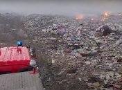 В Армении вторую неделю не могут потушить пожар на мусорной свалке: зрелищное видео с воздуха