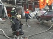 ГСЧС: В результате пожара на СТО в Харькове сгорели 7 машин