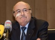 Блаттер оспорит в суде решение отстранить его от футбола