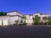 Украинка выставила на продажу особняк Ким Кардашьян