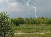 Украинцев предупредили о грозах и шквалах 