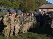 Взрывы в Калиновке: саперы ВСУ разминируют территорию