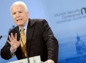 Маккейн призвал США и НАТО активизироваться против агрессии Путина