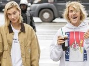 Бибер заинтриговал поклонников кольцом на пальце