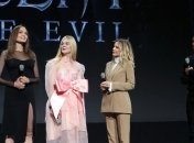 "Малефисента 2": Анджелина Джоли и другие звезды выступили на пресс-конференции Disney