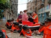 Китай накрила вбивча повінь: десятки людей загинули, тисячі - евакуйовані (фото, відео)