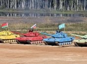 Необычные виды спорта. Танковый биатлон (Видео)