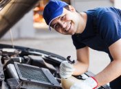 Наличие ряда инструментов в салоне поможет избежать дополнительных затрат на СТО.