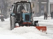 На улицы Харькова вышла снегоуборочная техника