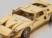 Копию Ford GT из золота выставят на онлайн-торги 