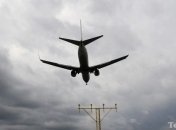 Экипаж самолета повернул назад во избежание сверхурочных