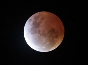 Самое короткое лунное затмение века (Фото, Видео)