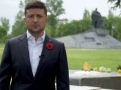 Зеленский встретился с семьями переселенцев в Золотом