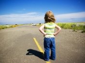 Почему детки не могут ходить сразу после рождения?