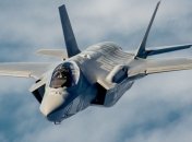 Эксперты: Один Су-27 способен уничтожить три F-35  