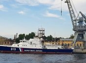 ФСБ РФ: корабли ВМС Украины у Крыма под сопровождением береговой охраны