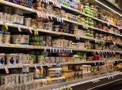 Корзина цін: в Україні дорожчає молоко