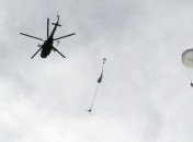 Военнослужащие прыгали с парашютами в зоне АТО