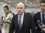 Маккейн назвал Россию большей угрозой, чем "ИГ"