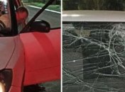 В Киеве пьяный таксист покатал пешехода на капоте и пытался скрыться (видео)