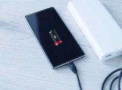 Как зарядить телефон без павербанка и зарядного устройства