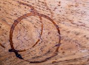 Сліди від кухлів явно не прикрашають ваші меблі