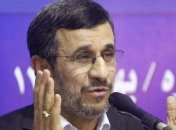 Ахмадинеджад продает подарки, деньги пойдут вдовам и матерям