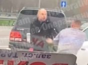 Mortal Kombat по-киевски: видео драки водителей повеселило сеть