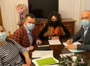 Зам Ермака заставила Шмыгаля ждать ее в кабинете: Милованов выложил показательное фото