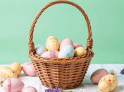 Как декорировать праздничную корзину для Пасхи