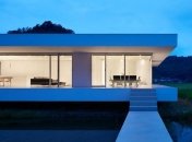 Шикарная резиденция из стекла и стали в Японии (Фото)