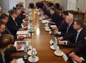 Президент: Украина может ответить на кибератаки из РФ