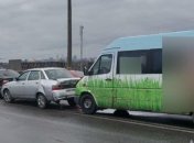 В Днепре столкнулись пять автомобилей
