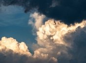 На выходных в Украине похолодает до +17° и придут дожди с грозами