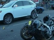 В центре Киева Lexus сбил насмерть мотоциклиста