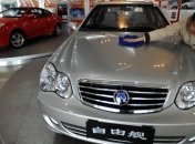 Продажи иномарок в Украине в апреле упали в три раза