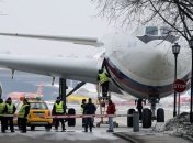 Высланные российские дипломаты покинули США