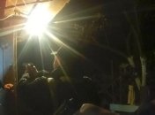 Екшн в Житомирській області: чоловік погрожував спалити родину і обстріляв копів (фото, відео)