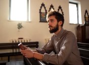 У цей день люди йдуть до храму