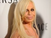 Донателлі Версаче-65: як мінялась зовнішність скандальної модельєрки