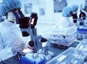 Вчені розказали, коли чекати ліки проти коронавірусу