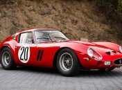 Раритетный Ferrari GTO 250 продали на аукционе 