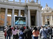 Из-за коронавируса Папа Римский нарушил вековую традицию