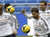 Роналду попросил - и Алонсо передумал покидать "Реал"