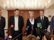 Кучма сообщил, что завтра должен пойти гуманитарный груз на восток 