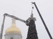 Главная елка страны лишилась шляпы (фото)