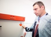 Фонд Кличко передал уникальное медицинское оборудование в Охматдет