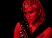 "Я никому не принадлежу": Майли Сайрус представила новый клип (Видео)